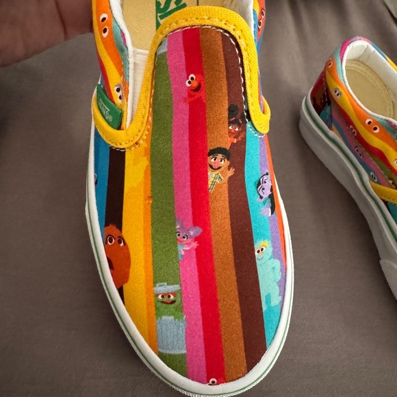 BNWT Kids Sesame Street Vans - Picture 2 of 12